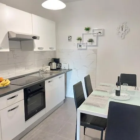 Marija Anchor Apartmán *